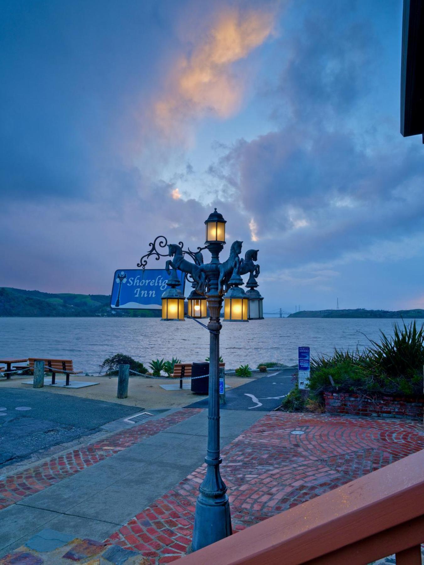בניסיה Shorelight Inn מראה חיצוני תמונה