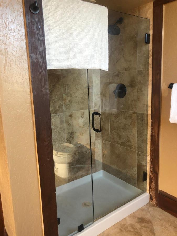 בניסיה Shorelight Inn מראה חיצוני תמונה
